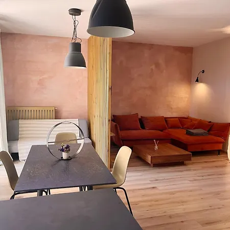 Apartment Spacious, Sunny In The Center